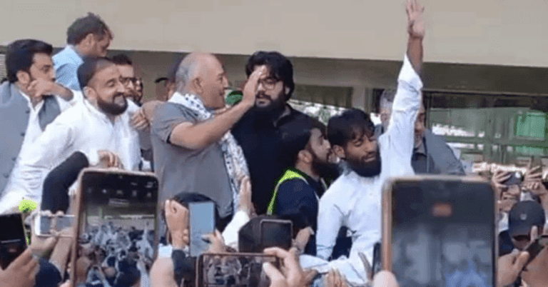 Mushtaq Ahmad returns to Pakistan after Israeli Custody