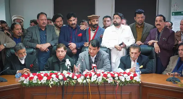 Sardar Mir Akbar Khan Joins PML(N) AJK